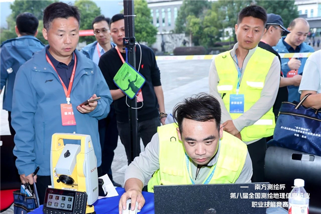 ̫������tyc4633