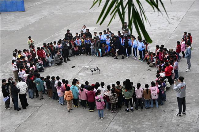 ̫������tyc4633