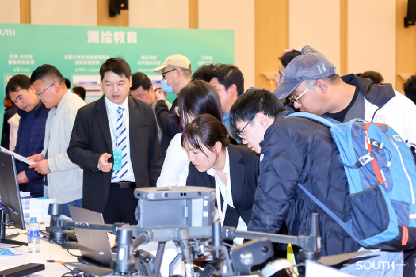 ̫������tyc4633