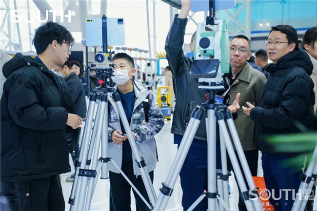 ̫������tyc4633