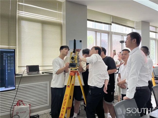 ̫������tyc4633