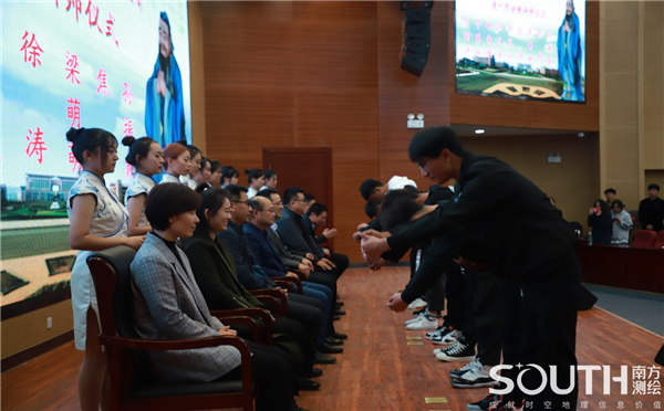 ̫������tyc4633