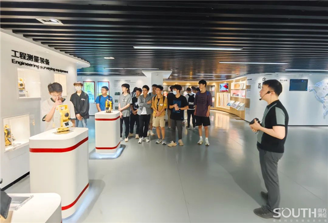 ̫������tyc4633