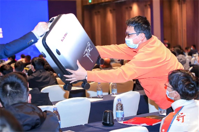 ̫������tyc4633