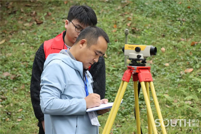 ̫������tyc4633