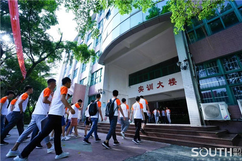 ̫������tyc4633