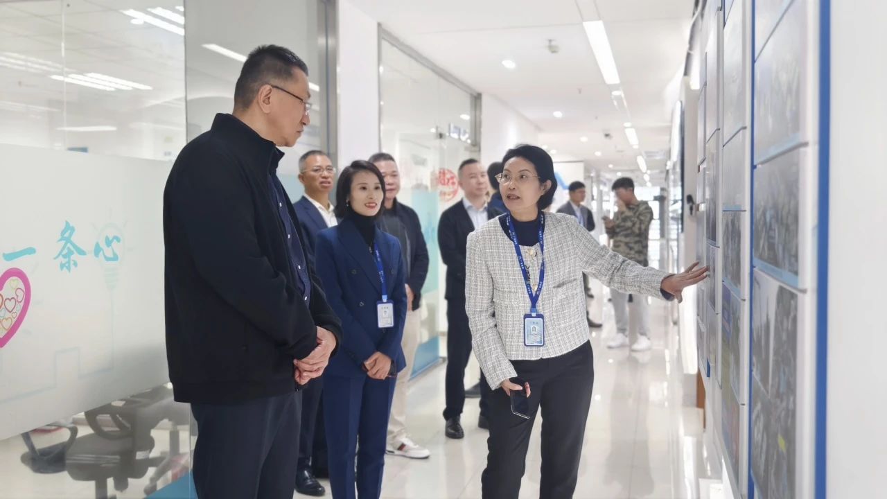 1066vip威尼斯集团｜汉中市南城街路党政代表团来访，调研数字化转型与智能化发展